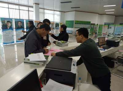 雄江鎮(zhèn)組織人員參觀三農(nóng)服務(wù)超市，探索信息技術(shù)咨詢服務(wù)新路徑